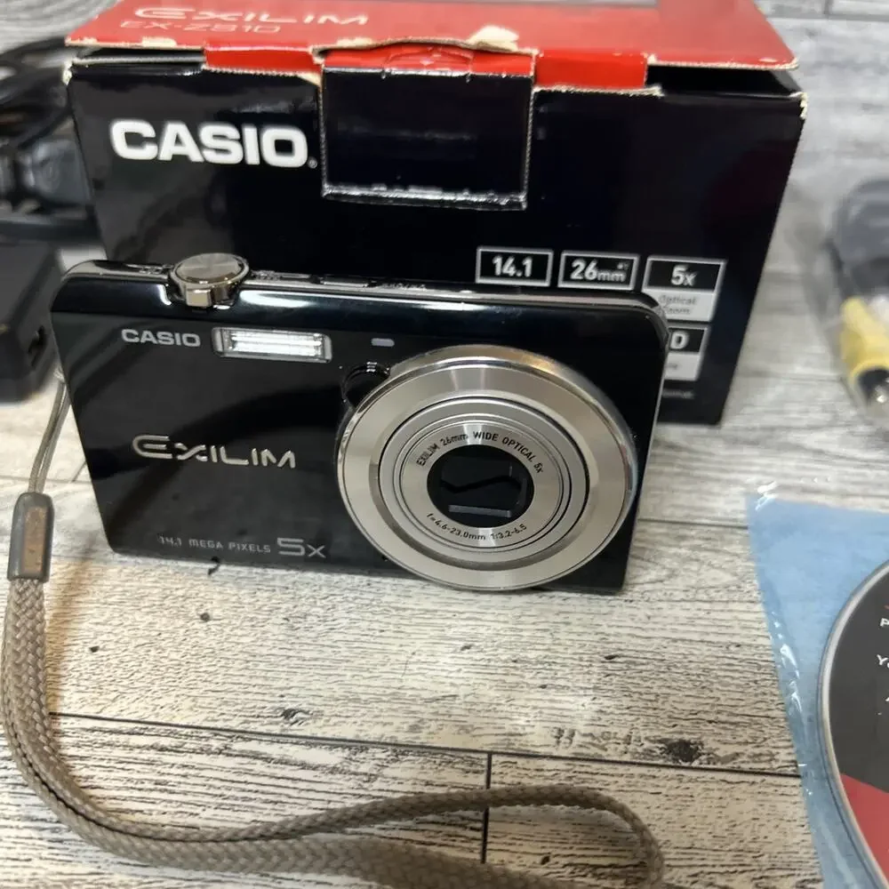 Casio EX-ZS10 Exilim 14.1 MP Digital Camera HD Movie 26MM FOR PARTS - AS IS